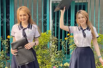 Ngày khai giảng, "cô giáo nóng bỏng nhất Việt Nam" bỗng hoá nữ sinh