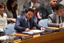 Ngắm trọn các chàng Hoàng tử độc thân quyền lực trên thế giới