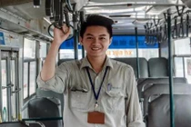 Gặp lại chàng soái ca xe buýt sau 1 năm nổi tiếng