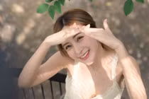 Danh tính hot girl lai 4 dòng máu khiến triệu đàn ông si mê