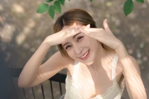 Danh tính hot girl lai 4 dòng máu khiến triệu đàn ông si mê