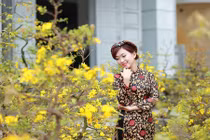 Nữ giảng viên 8X xinh đẹp khoe ảnh Tết truyền thống