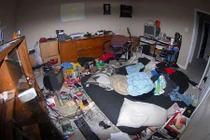 Ghê rợn những căn phòng bẩn như "ổ chó" của giới trẻ