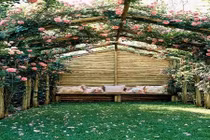 Trang trí nhà đẹp lung linh chẳng khác gì quán cafe