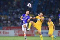 SLNA tự thua, CLB Hà Nội xây chắc ngôi đầu V-League 2022