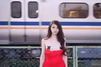 Sự thật gây sốc về mỹ nữ thả rông vòng một