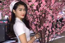 Nữ y tá xinh đẹp nhất Malaysia chân dài cực phẩm hóa ra từng làm nghề "này"