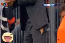 Màn ăn mừng rách quần thảm họa