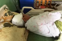 Côn đồ bịt mặt xông vào nhà, chém người đàn ông nhập viện 