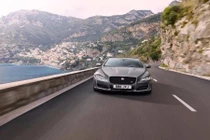 Jaguar chốt giá mẫu sedan XJR575 từ 2,65 tỷ đồng