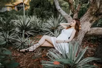 Mê mẩn với vòng eo con kiến của cô giáo tương lai