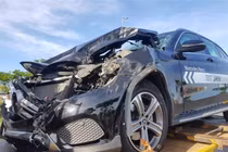 Mercedes chạy thử đâm liên hoàn xe máy, xe tải ở Đà Nẵng