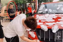 Sự thật "động trời" đằng sau vụ đỗ xe thiếu ý thức bị dán đầy băng vệ sinh