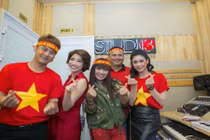 22 ca sĩ cổ vũ U23 Việt Nam bằng MV "Những ngôi sao vàng"