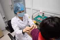 100% người được tiêm đều an toàn, người Việt sắp có vắc xin COVID-19