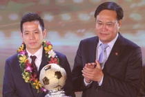 Văn Quyết giã từ ĐTQG, đồng đội và NHM tiếc nuối