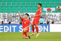 ĐT Việt Nam 2 - 4 Nhật Bản: Thầy trò HLV Troussier xứng đáng nhận lời khen