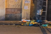 Dân mạng cười sặc với biển cấm đổ rác cực bá đạo tại Việt Nam