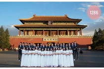 Sự thật "hãi hùng" phía sau bộ ảnh kỷ yếu du lịch từ châu Mỹ đến châu Âu