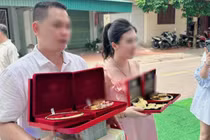 Đám cưới ở Quảng Ninh: Cô dâu đeo đầy vàng, mâm cỗ ngồn ngộn