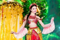 Cô gái Trà Vinh hóa cô Tấm xinh đẹp "gây sốt" MXH là ai?