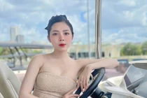 Nữ tiếp viên hàng không hot nhất Sài thành da trắng như tuyết 