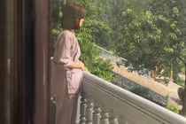 Khánh Ly tiều tụy sau biến cố tình cảm với Mạc Hồng Quân