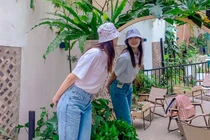 Tuyển thủ bóng chuyền Việt Nam khoe sắc vóc với ảnh đời thường