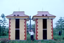 Người đàn ông kỳ dị nửa đêm đem xác hài nhi ra nghĩa địa chôn trộm