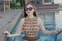 Bạn gái hậu vệ Vũ Văn Thanh diện bikini, khoe vòng 1 nảy nở "bốc lửa"