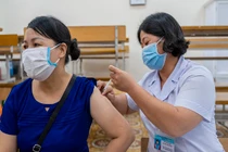 Hơn 6.000 người ở Hạ Long được tiêm vắc xin Sinopharm