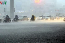 Thời tiết hôm nay: Có thể có mưa rào và dông vào chiều tối