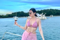 Hậu hóa Hằng Nga, nữ tiếp viên hàng không khoe body cực cháy