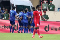 Thắng Indonesia, U23 Thái Lan thiệt người nặng nề trước trận chung kết