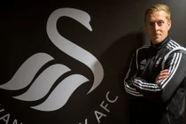 Chân dung người chăn thiên nga đen sắp bị sa thải