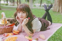 Mỹ nam Trung Quốc hóa cosplay xinh như con gái thật