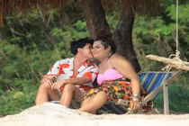 Thảm họa Happy Polla lộ ảnh tình tứ bên “người ấy“