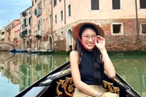 Phía sau cuộc sống đáng ngưỡng mộ của nữ MC Khánh Vy