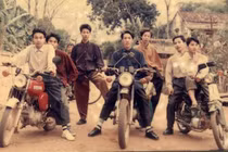 Lật lại lịch sử soi độ chơi của hội Rich Kid thời “bố mẹ anh“