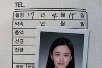 “Nữ thần ảnh thẻ” đẹp bất chấp khiến dân mạng ngẩn ngơ