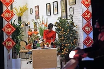 Người Hà Nội lặng lẽ đón giao thừa không tiếng pháo