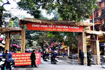 Đến 5 phiên chợ để tận hưởng rõ ràng nhất không khí Tết Hà thành