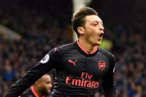 Chuyển nhượng bóng đá mới nhất: Ozil muốn về Đức?