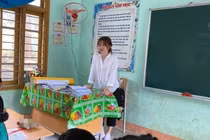 Hậu lùm xùm "tuesday", Huỳnh Anh bất ngờ đứng trên bục giảng