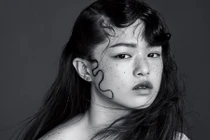 Người mẫu 16 tuổi Hàn Quốc đẹp lạ gây bão mạng 