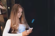 Hot girl trượt băng bất ngờ bị khuyên bỏ nghề làm người mẫu