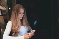 Hot girl trượt băng bất ngờ bị khuyên bỏ nghề làm người mẫu