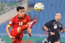 Xô ngã trọng tài, Văn Quyết bị loại khỏi ĐT Việt Nam