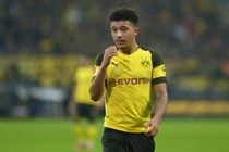 Chuyển nhượng bóng đá mới nhất: MU loại Barcelona để có sao Dortmund