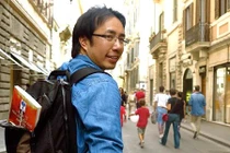 Nhà báo Trương Anh Ngọc kể chuyện bị "cưỡng" hôn ở Italia 